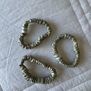 Crown Affair Scrunchies Set